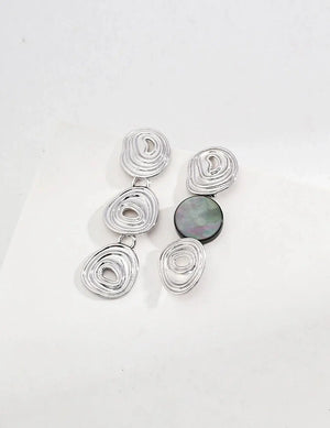 Sterling Silver Black Shell Asymmetric Earrings Glim Wink