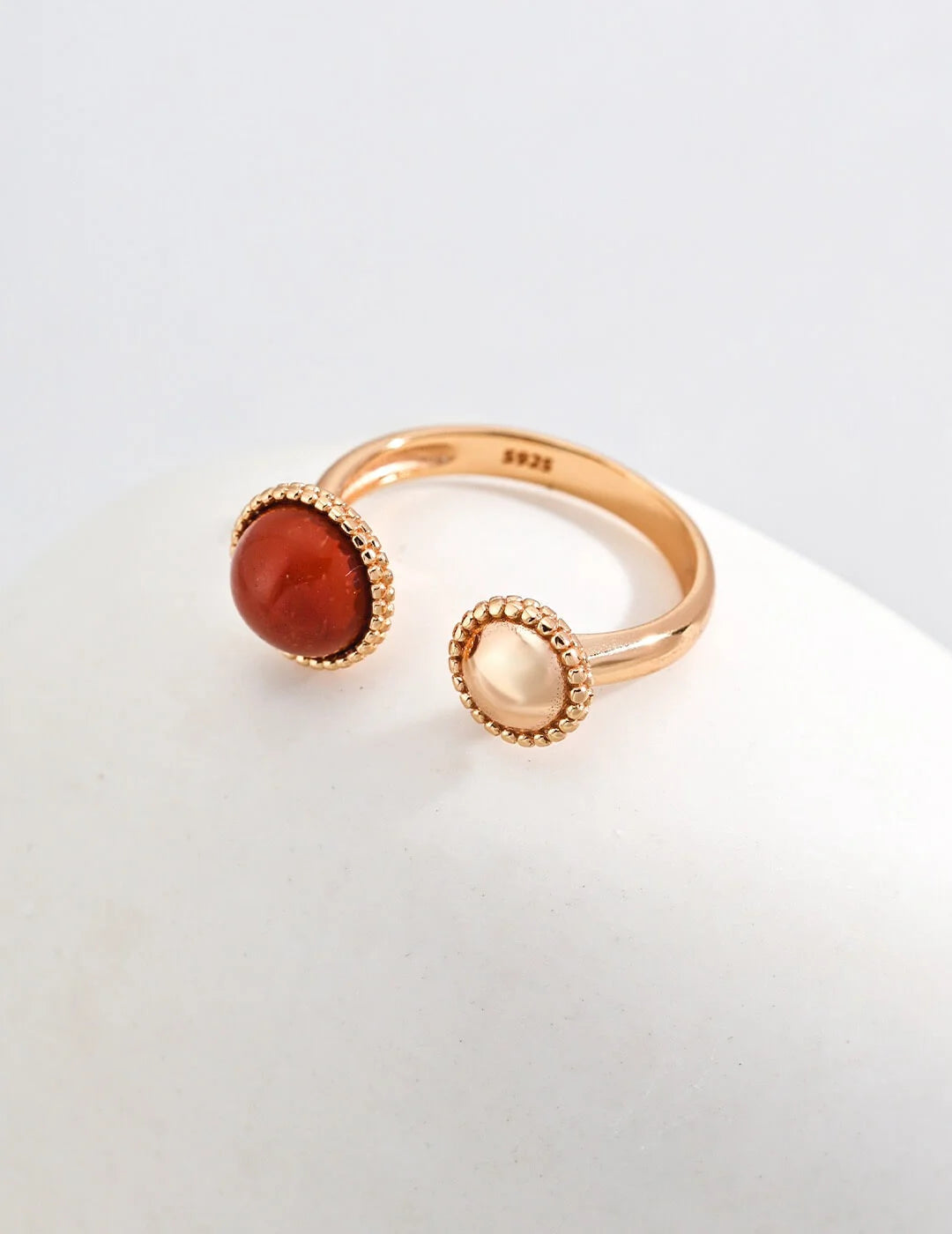 Open Design Red Stone Ring Glim Wink