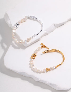 Fluid-Designed Pearl Bracelet Glim Wink
