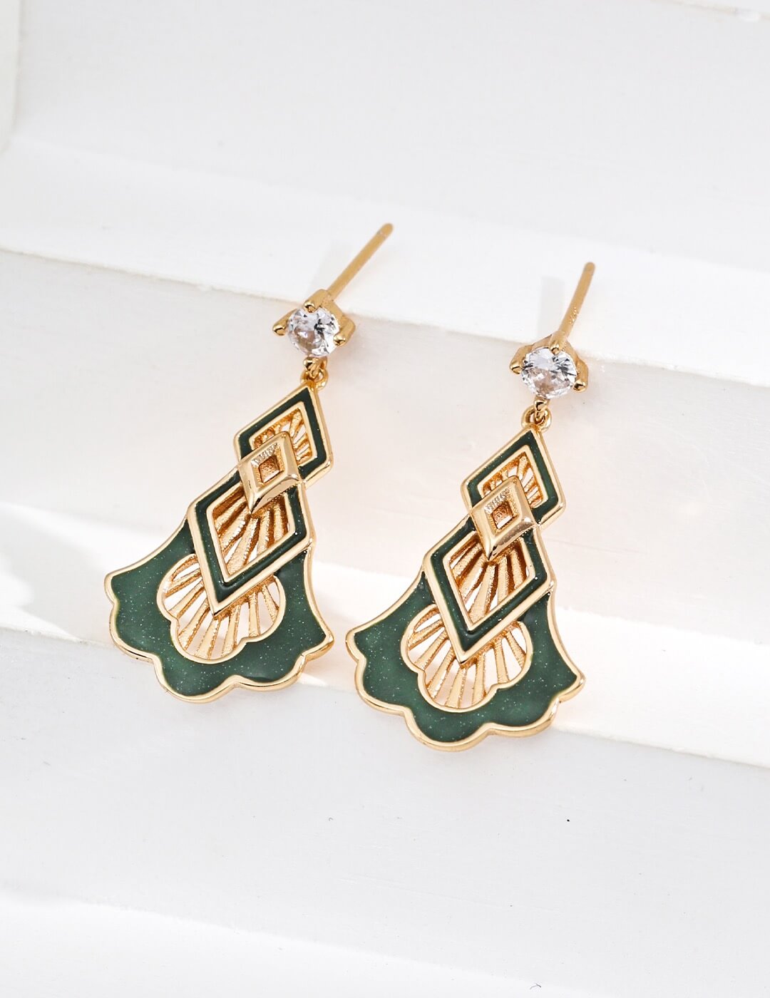 Enamel Drop Zircon Leaf Earrings Glim Wink