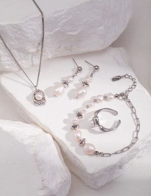 Potato Baroque Pearl Bracelet Glim Wink