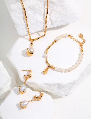 Baroque Teardrop Pearl Bracelet Glim Wink