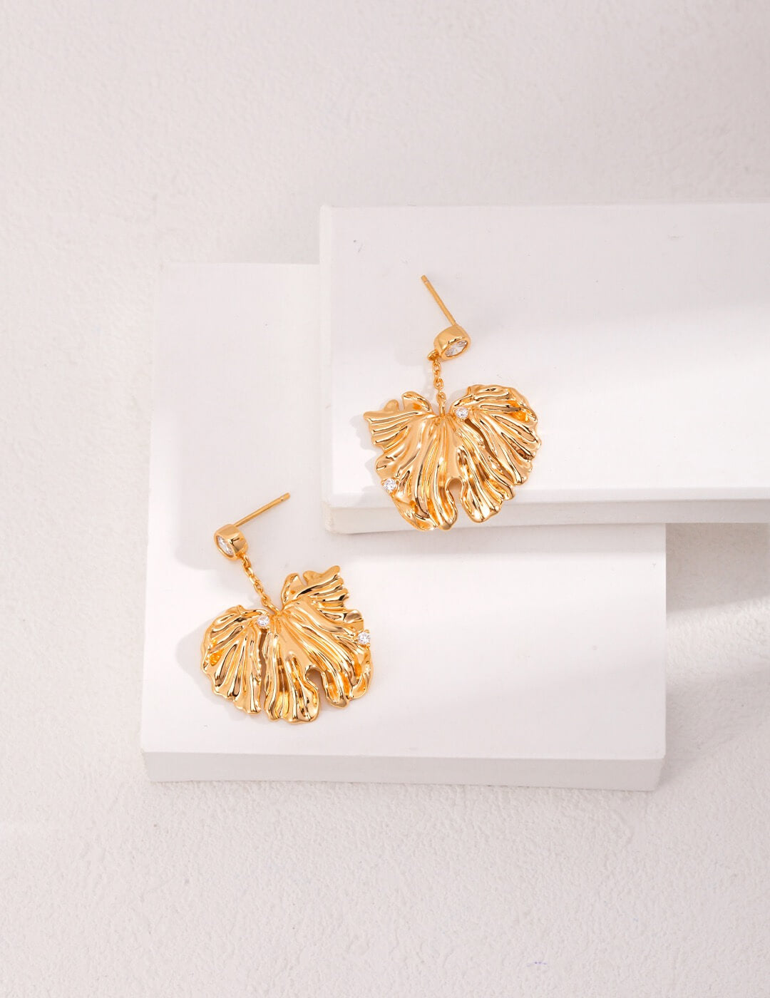 Vintage Apricot Leaf Earrings Glim Wink