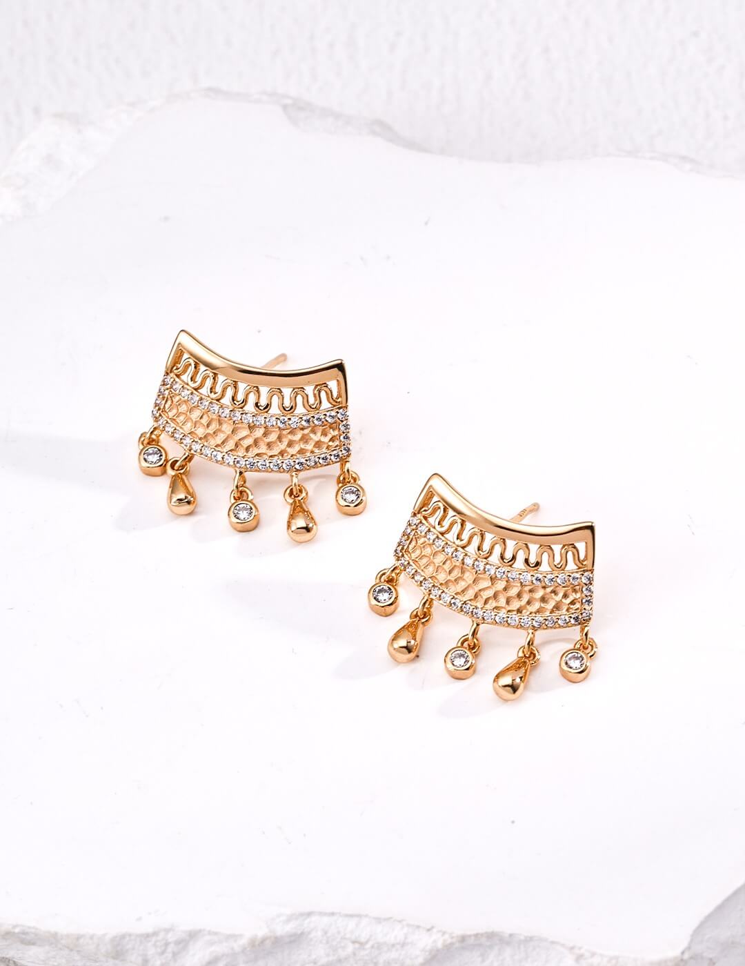 Vintage Canopy Zircon Earrings Glim Wink