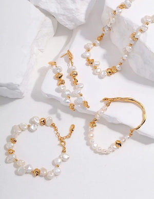 Fluid-Designed Pearl Bracelet Glim Wink