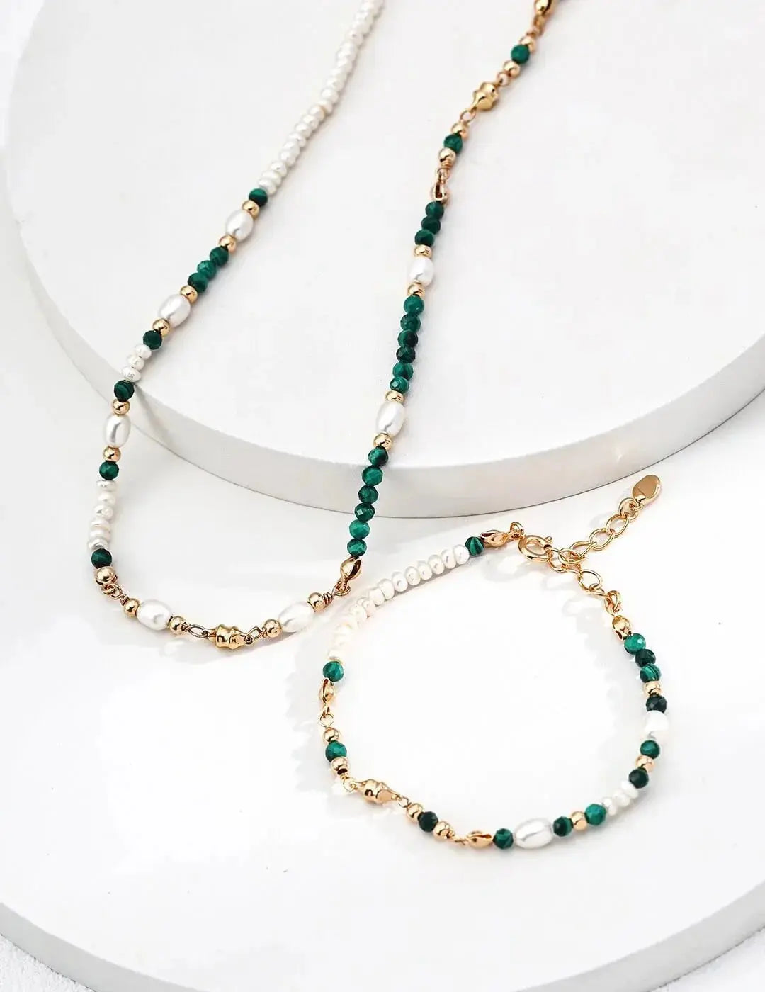 How to Choose and Wear Necklaces to Take to the Office in 2026 Glim Wink