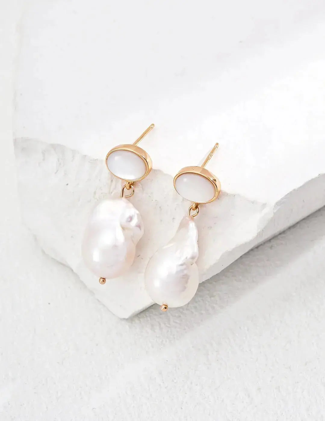 Irregular Large Pearl & Shell Earrings: Unique Vintage Jewelry for Bold Professional Style Glim Wink