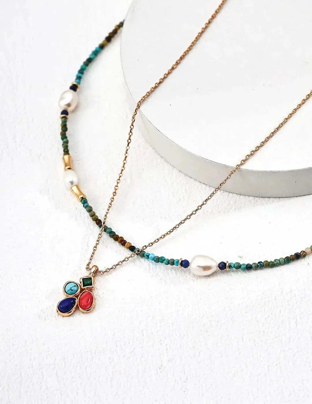Office Jewelry for Every Neckline – The Ultimate Pairing Guide Glim Wink