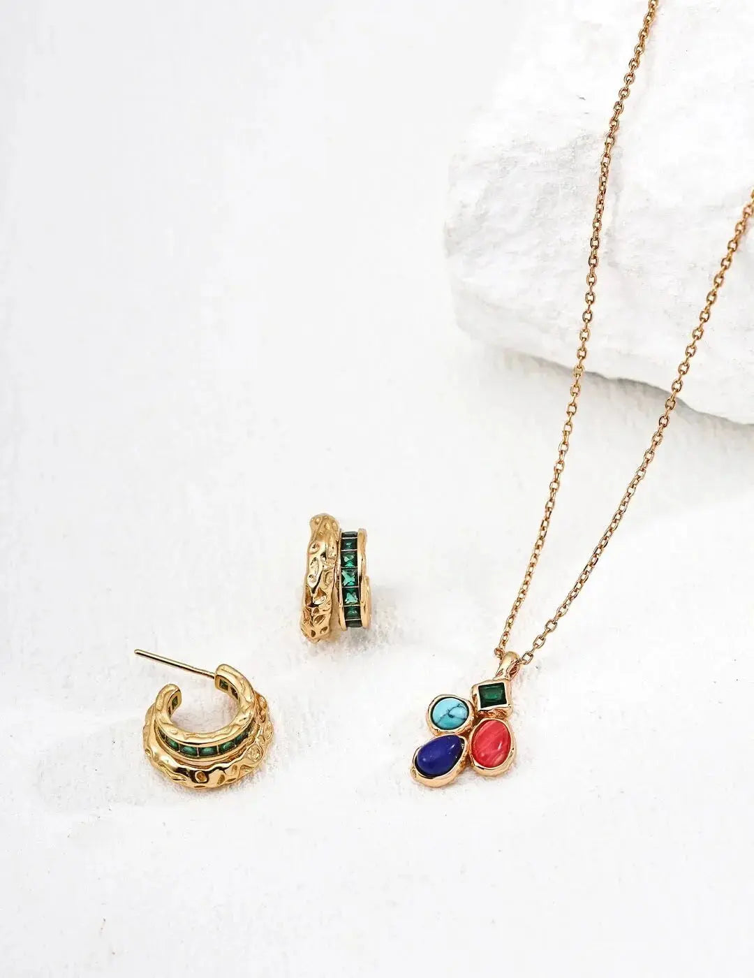 Jewelry for Virtual Work: Polished Pieces That Shine on Camera Glim Wink