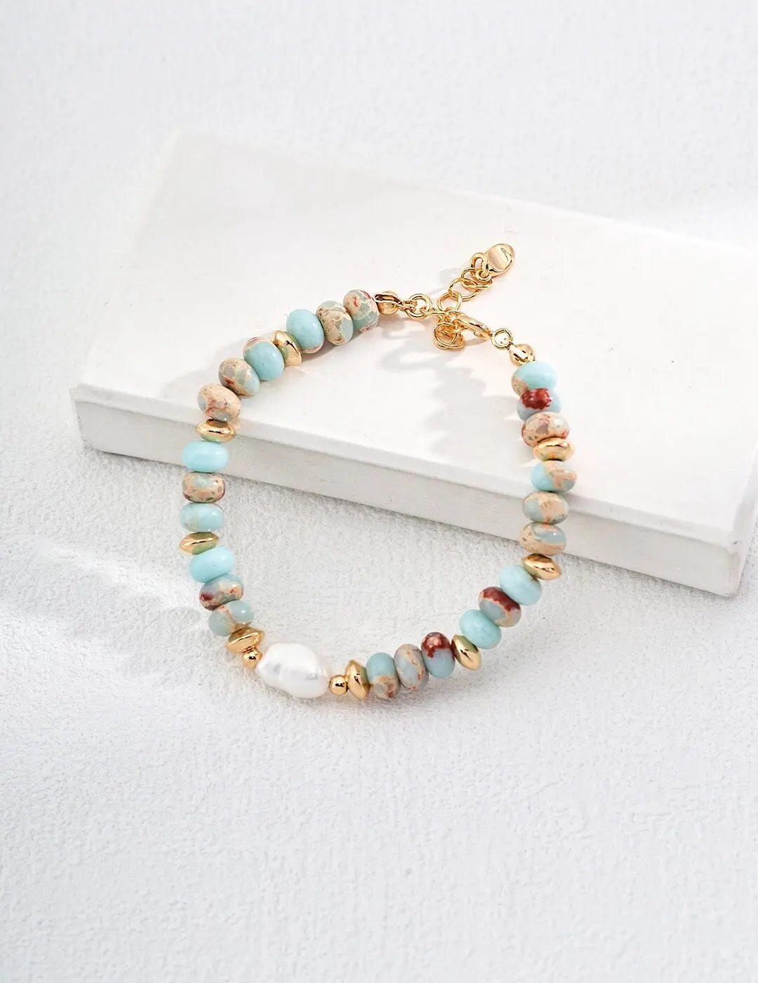 Colored Jewelry as a Professional Gift: For Colleagues & Clients Glim Wink