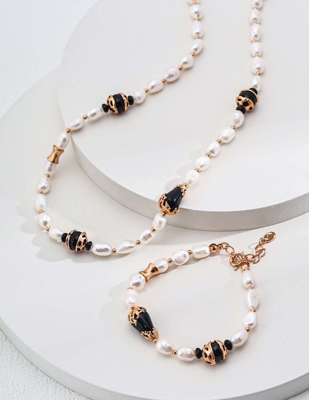 Pearl Jewelry for Different Industries: Finance, Tech, Creative & More