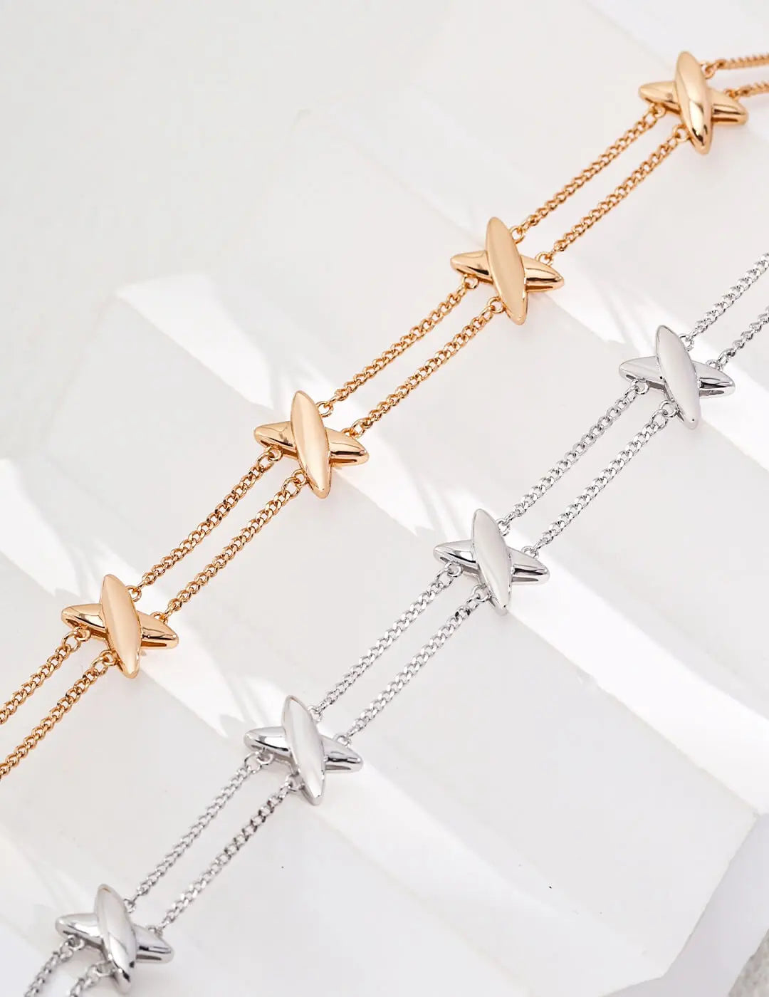 Minimalist Jewelry for Career Women – Less Is More, Impact Is Max Glim Wink