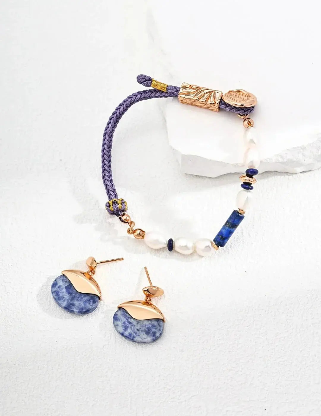 Mixing Metals & Gemstones: How to Layer Jewelry Like a Stylish Career Woman Glim Wink