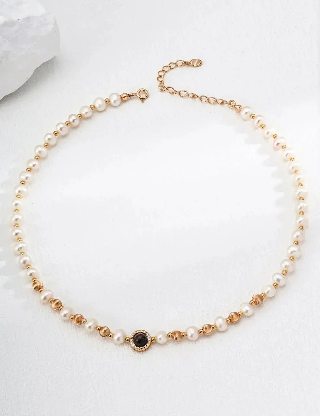 Expert Guide to Jewelry to Wear to Work in 2026: Style & Tips Glim Wink
