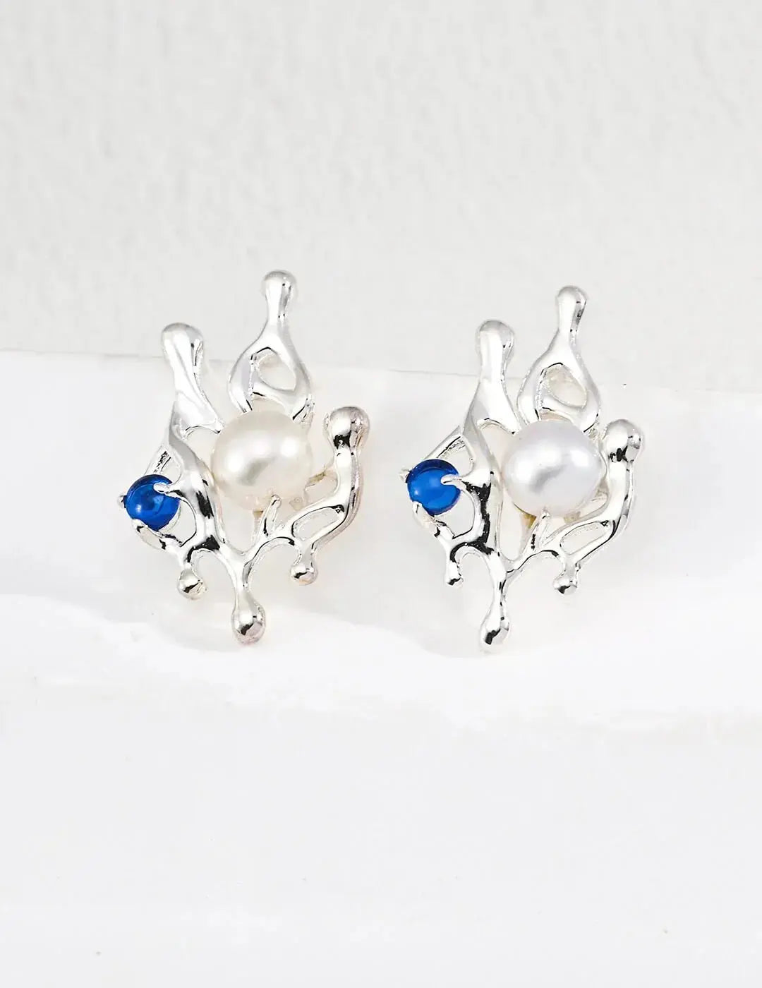 Jewelry for Career Women in Fast-Paced Industries: Stylish Pieces That Keep Up With Your Schedule Glim Wink