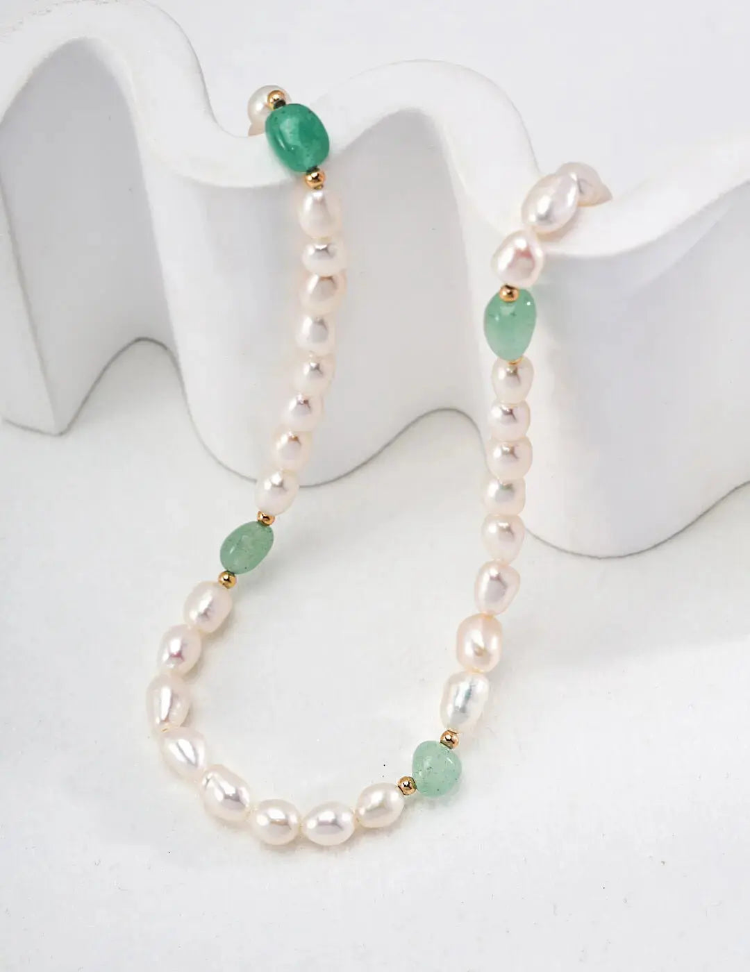 Pearl Trends 2025: Bold & Unique Styles for the Modern Professional Glim Wink