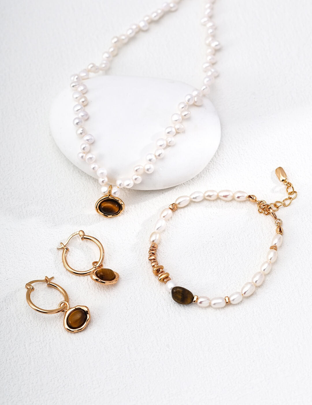 Sustainable Pearl Jewelry for the Eco-Conscious Career Woman – Ethics, Style, and Why It Matters - Glim Wink