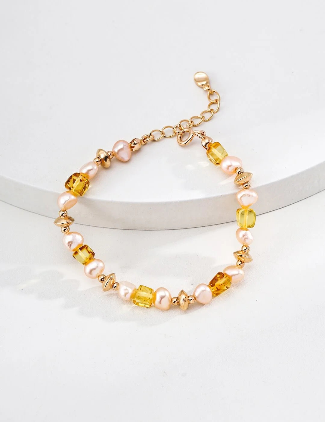 Pearl Champagne Amber Bracelet Glim Wink