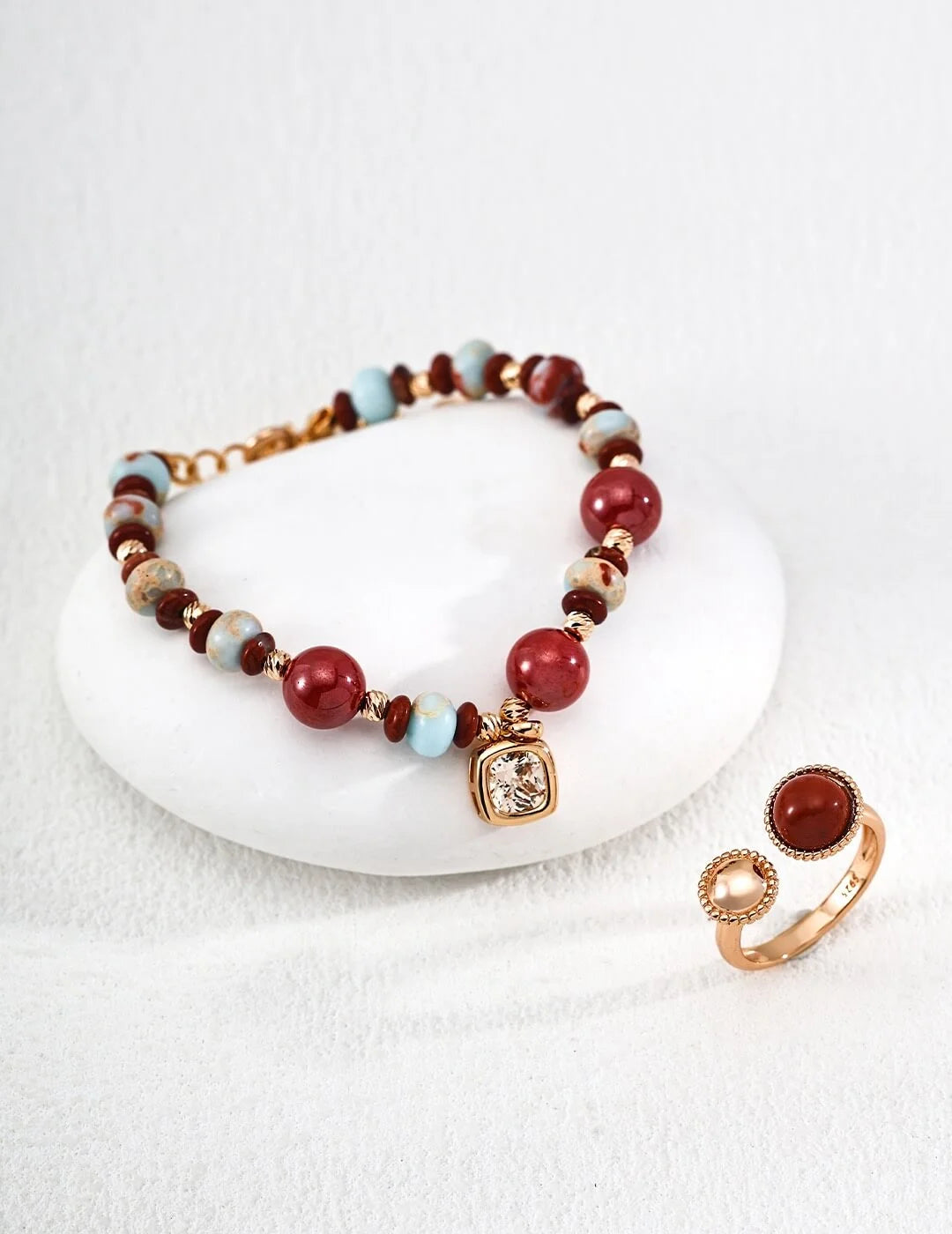 Shoushan Stone Cinnabar Red Zircon Bracelet Glim Wink