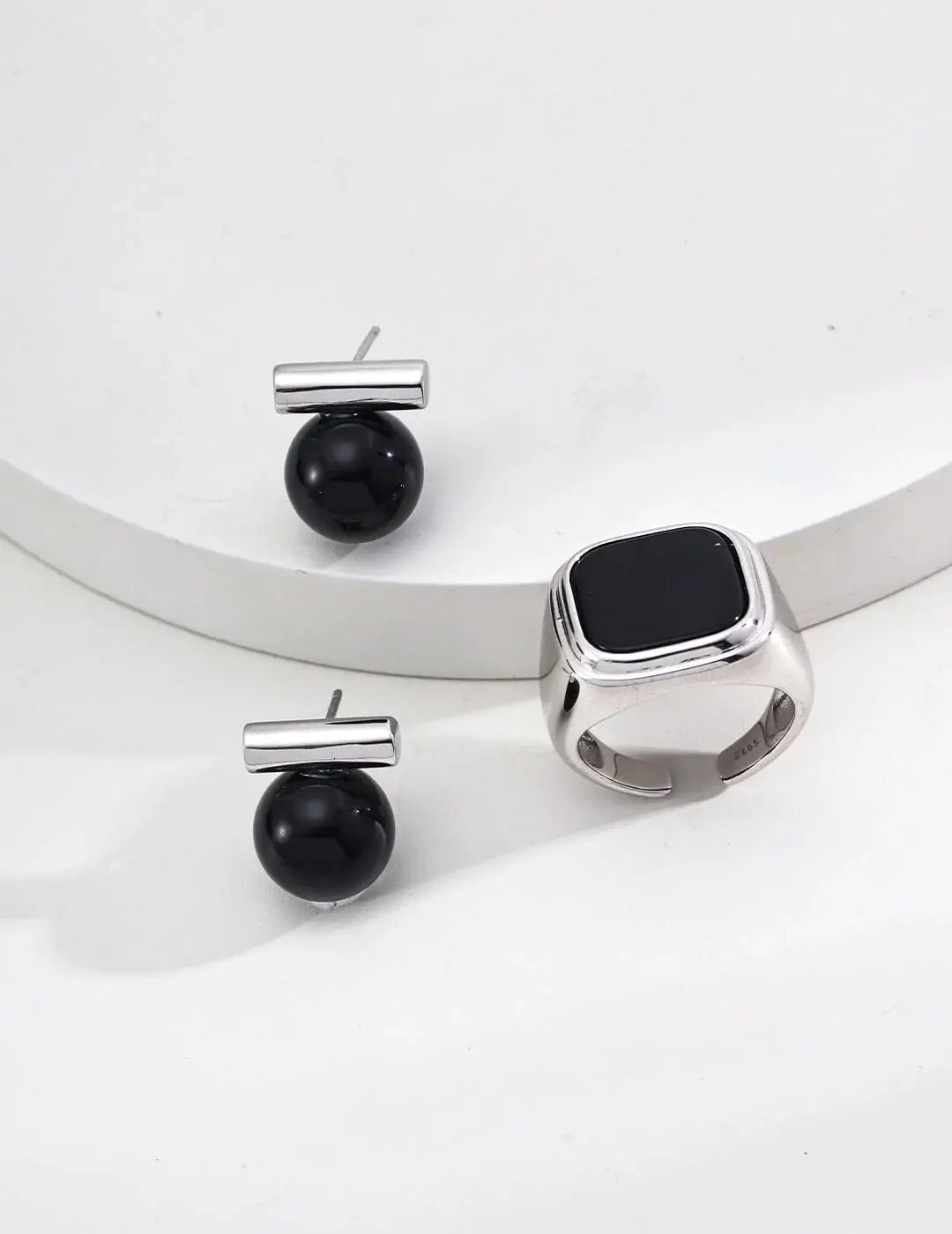 Tiger's Eye & Black Onyx Earrings Glim Wink