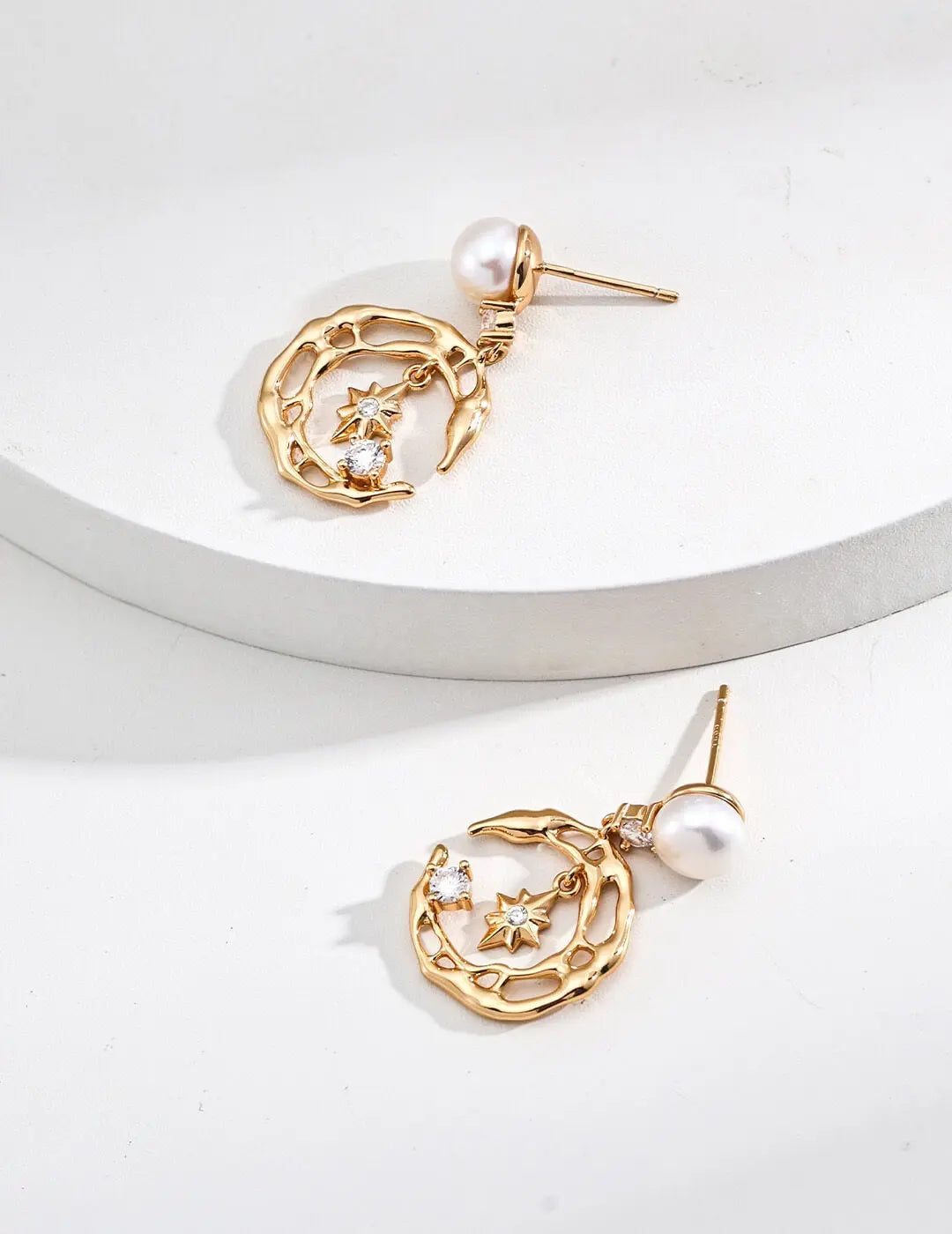 Star & Moon Pearl Earrings Glim Wink