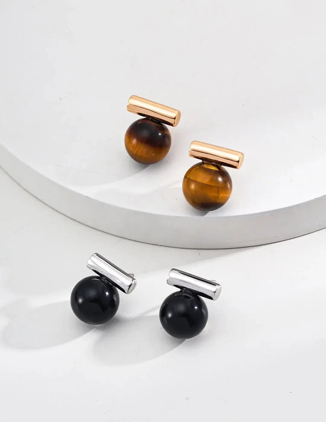 Tiger's Eye & Black Onyx Earrings Glim Wink
