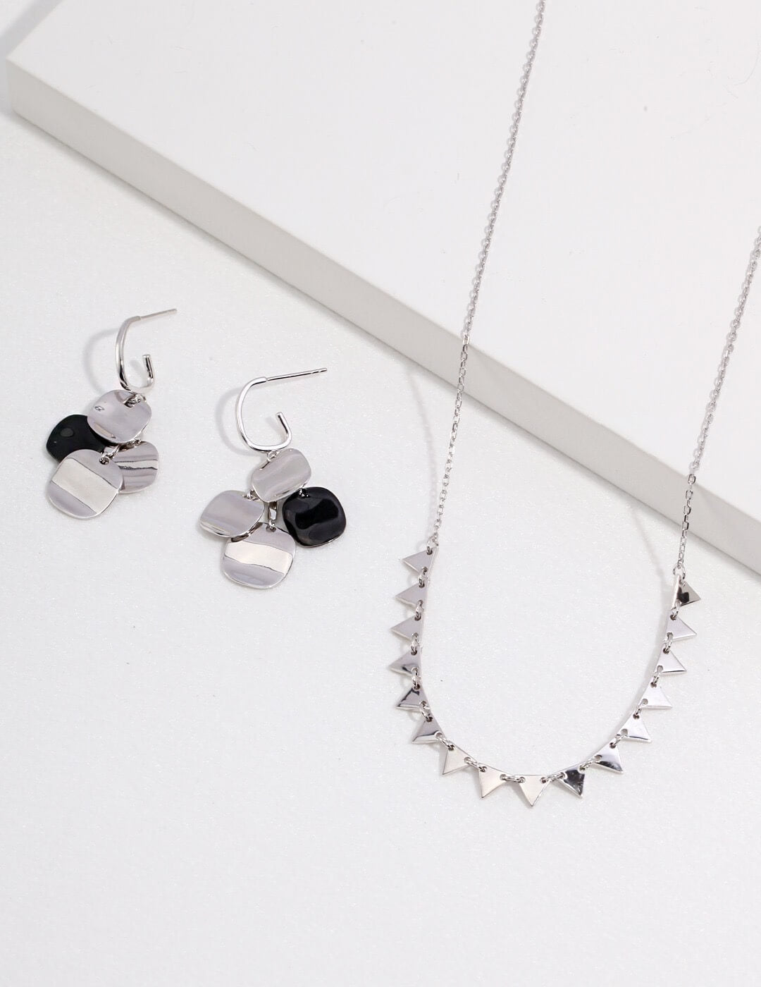 Sterling Silver Enamel Leaf Earrings Glim Wink