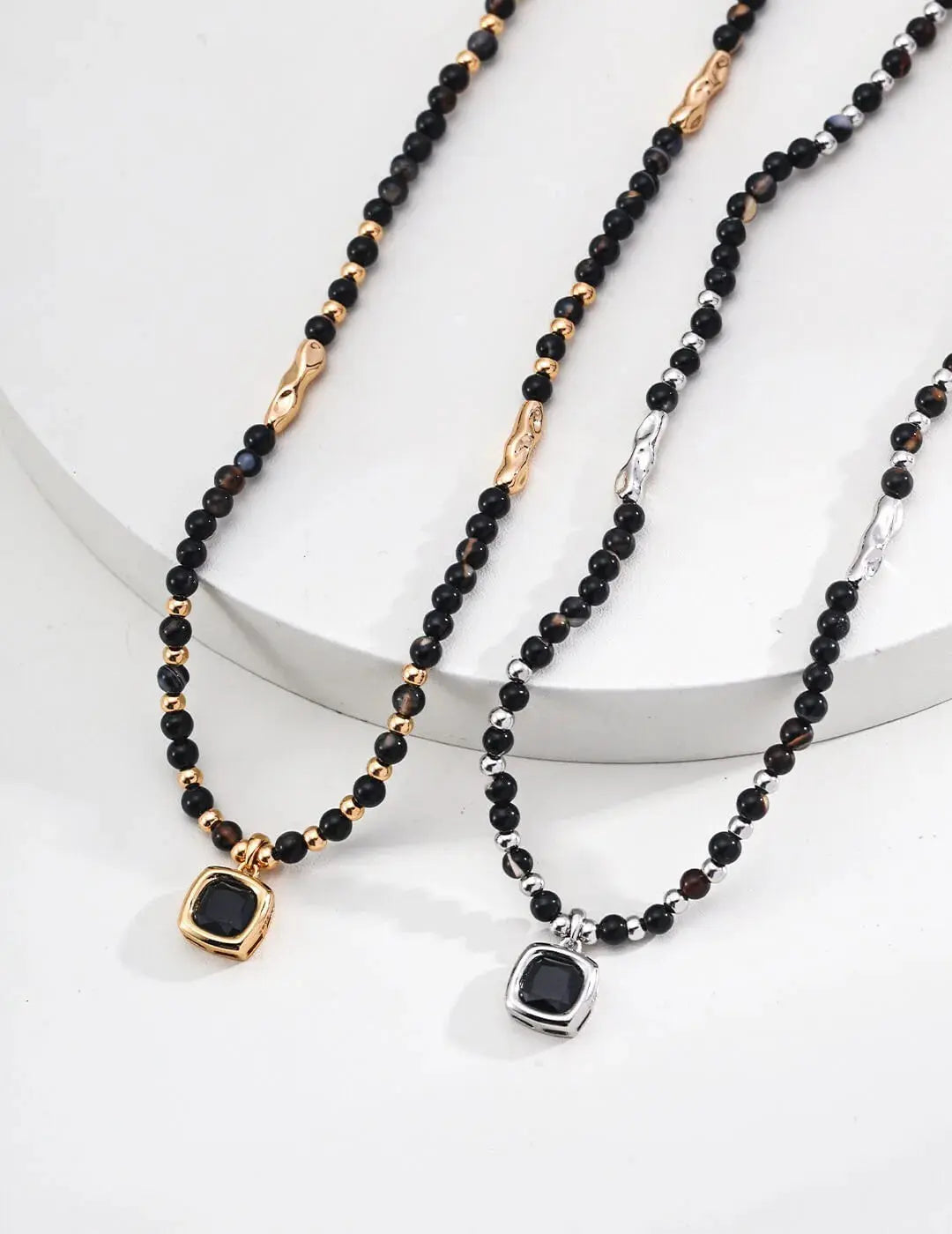 Round Polished Black Onyx Necklace Glim Wink