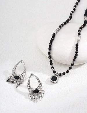Round Polished Black Onyx Necklace Glim Wink