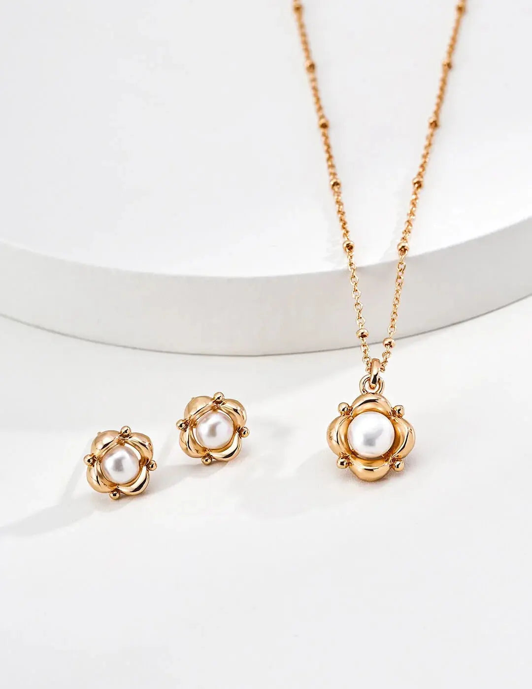 Flower Pearl Necklace - Glim Wink