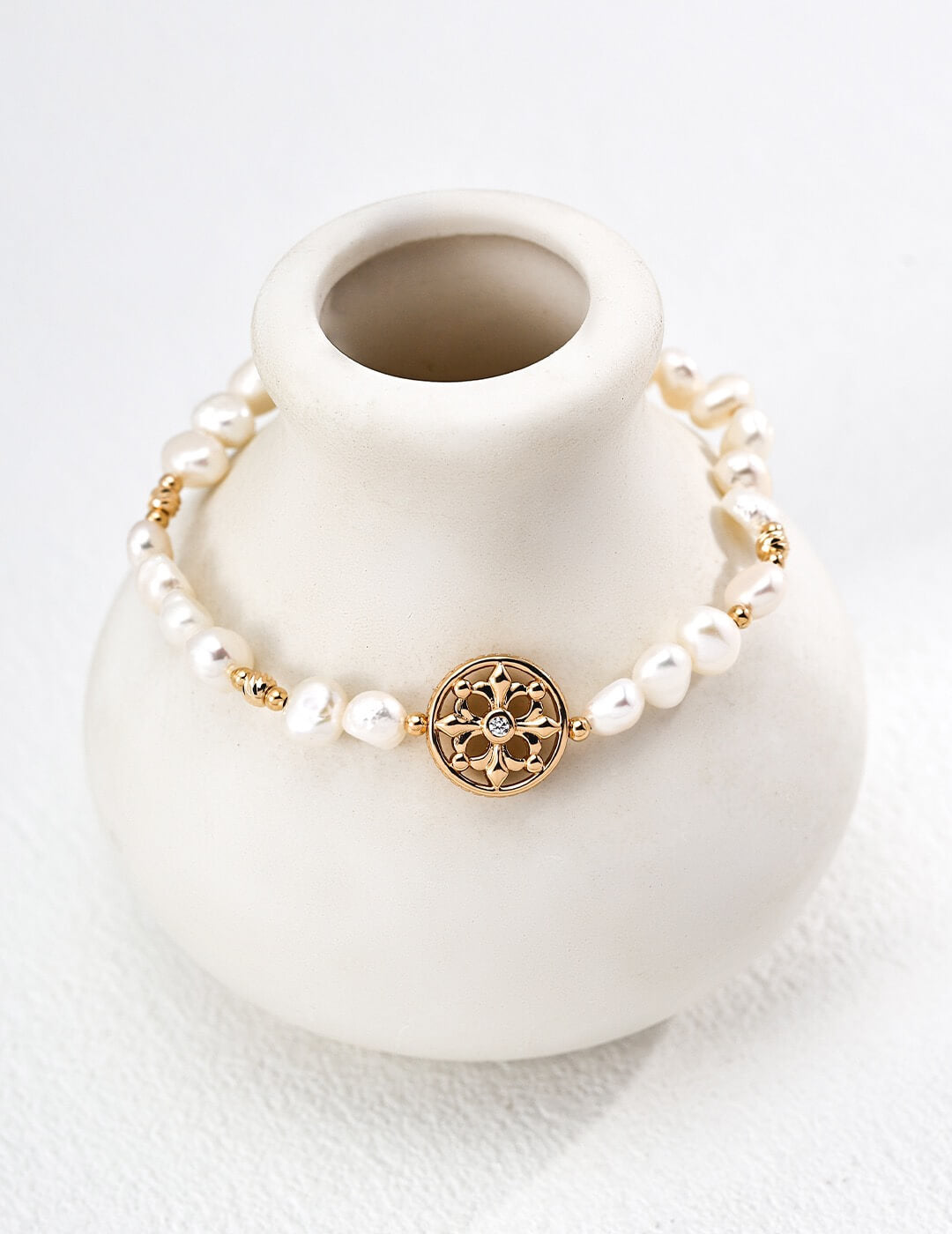 Cross Iris Pearl Bracelet Glim Wink