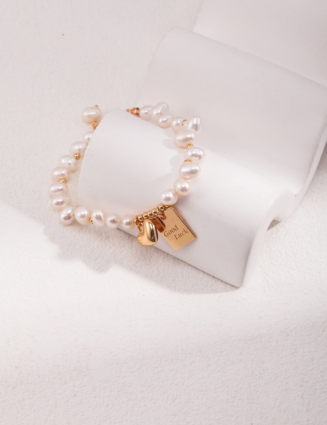Lucky Charm Pearl Bracelet Glim Wink