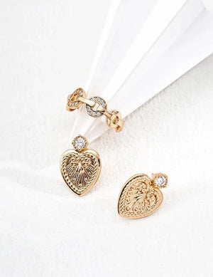 Knot-shaped Zircon Ring Glim Wink