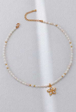 Flower Zircon-Inlaid Pearl Necklace Glim Wink