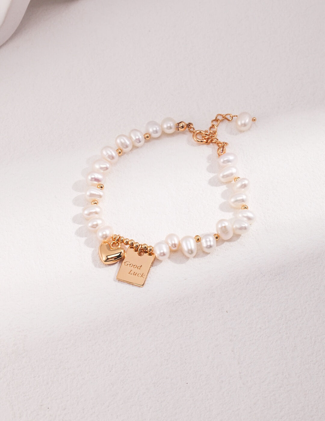 Lucky Charm Pearl Bracelet Glim Wink