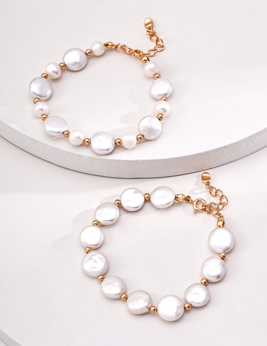 Baroque Button Pearl Bracelet Glim Wink