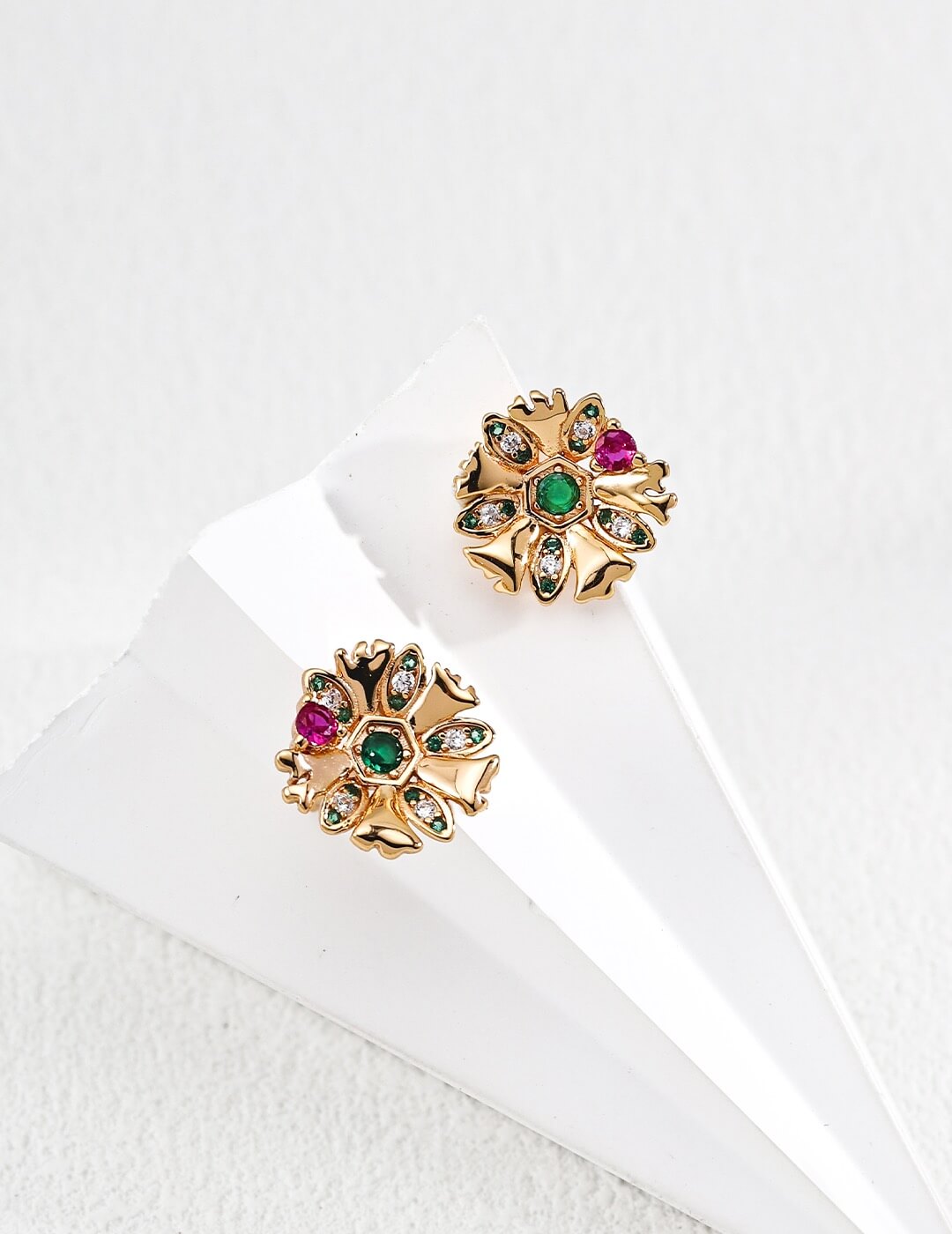 Vintage Flower Ball Earrings Glim Wink
