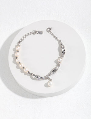 Silk Scarf-Inspired Pearl Bracelet Glim Wink