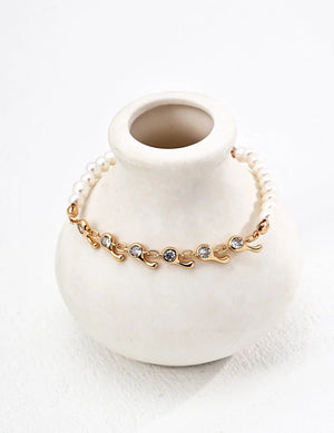 Magnifying Glass Design Pearl Bracelet Glim Wink