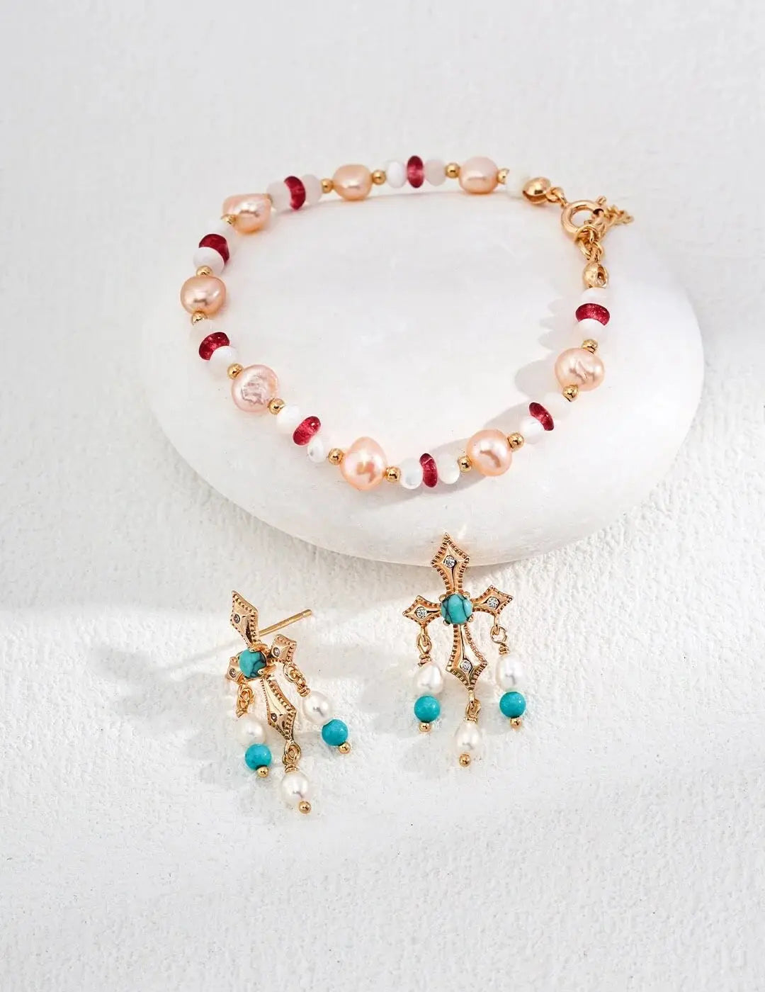 Mother of Pearl Ruby Bead Bracelet Glim Wink