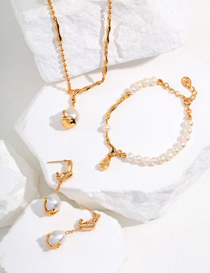 Baroque Teardrop Pearl Bracelet Glim Wink