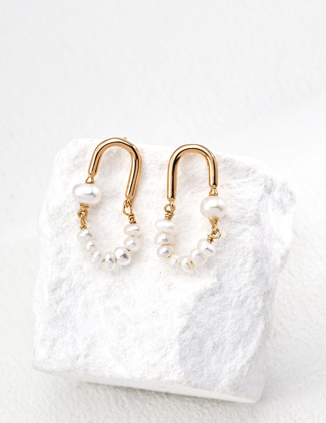 Paperclip Design Pearl Earrings Glim Wink