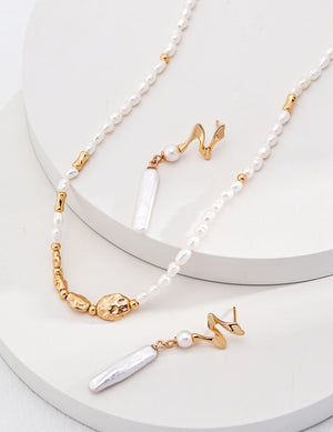 Snake Design Pearl Earrings Glim Wink