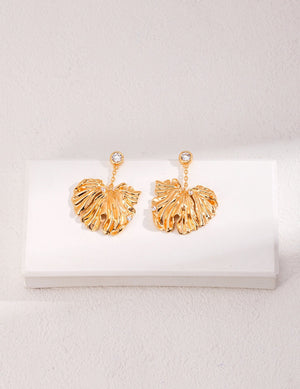 Vintage Apricot Leaf Earrings Glim Wink