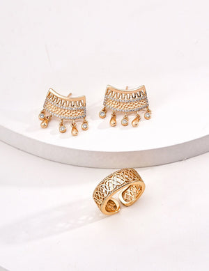 Vintage Canopy Zircon Earrings Glim Wink