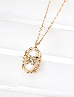 Butterfly Mother of Pearl Pendant Pearl Necklace Glim Wink