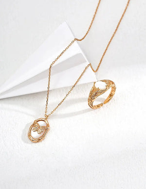 Butterfly Mother of Pearl Pendant Pearl Necklace Glim Wink