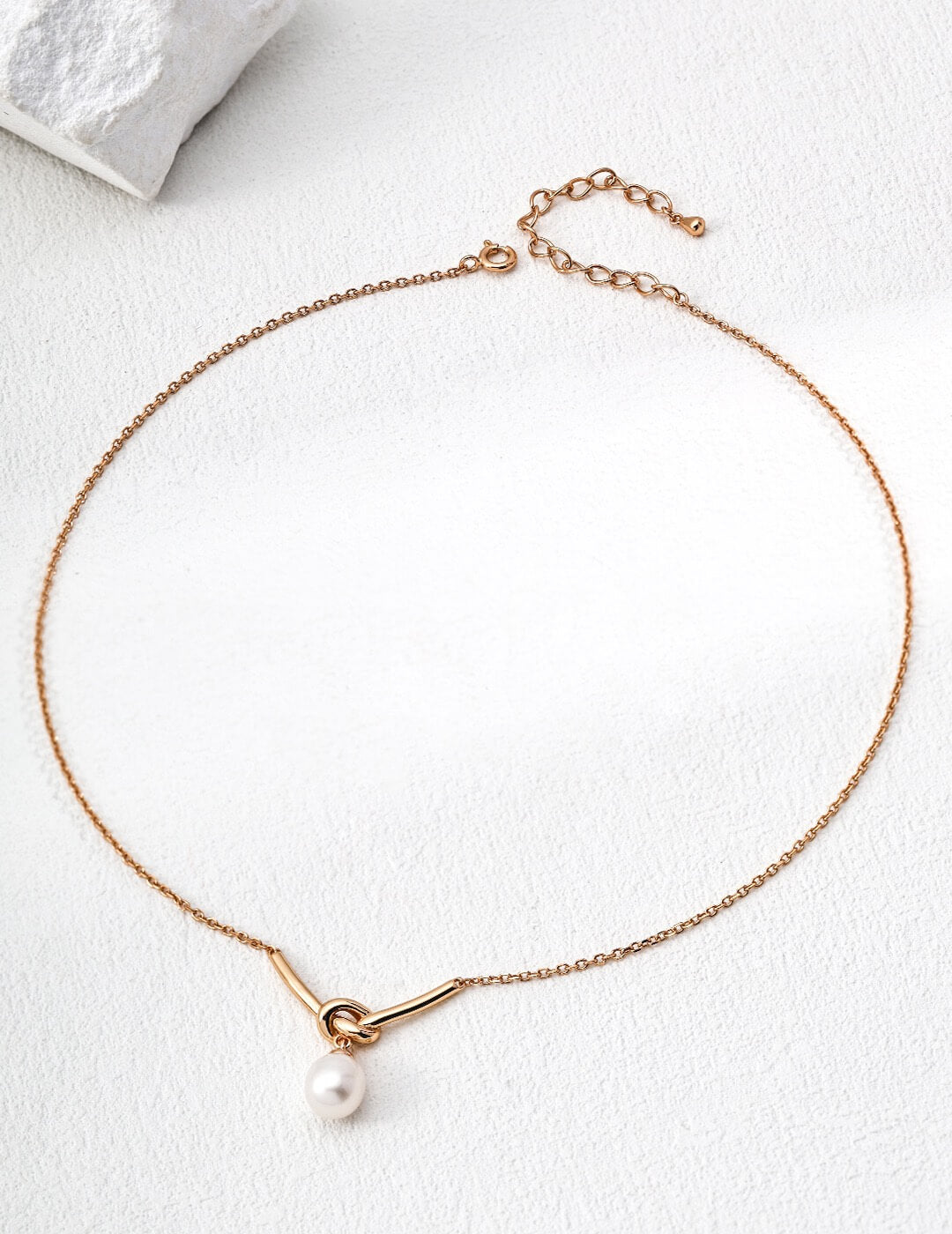 Knot Pearl Necklace Glim Wink