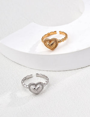 Heart-Shaped Stone-Textured Ring Glim Wink