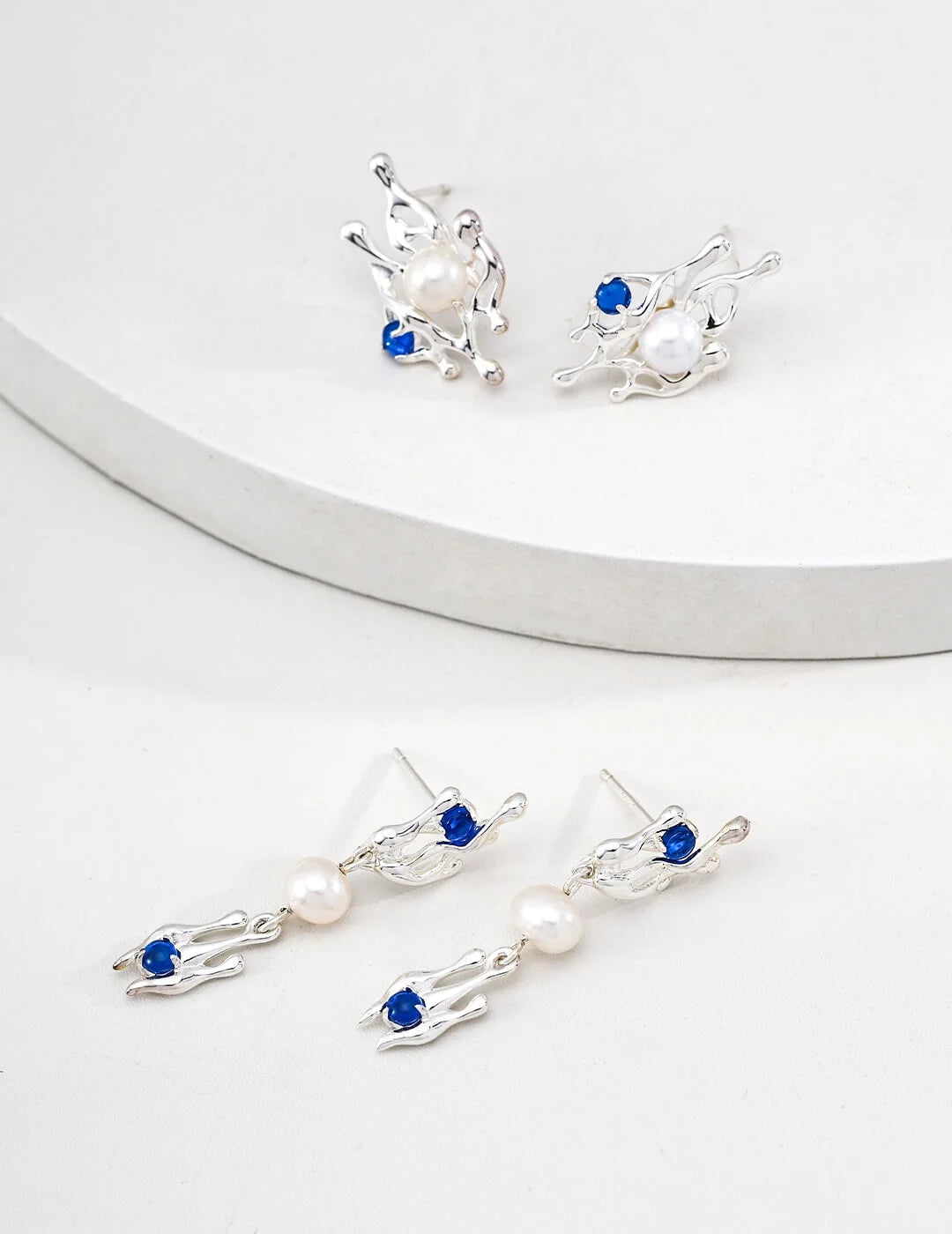 Stamen Sapphire Pearl Earrings Glim Wink